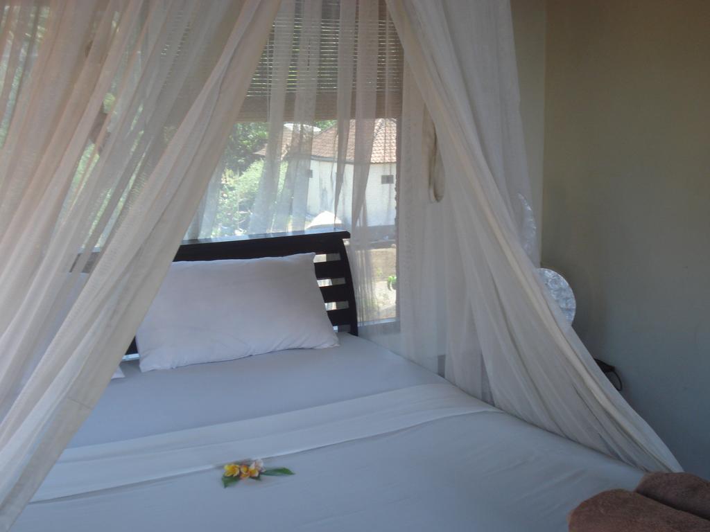 Bulih Beach Bungalows 아메드 객실 사진